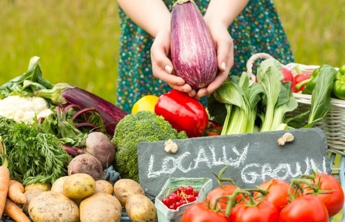 farmers-market-local-food-450798979-thinkstock